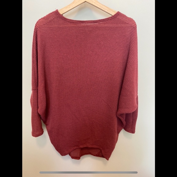 Dolman knit top. - Picture 1 of 3
